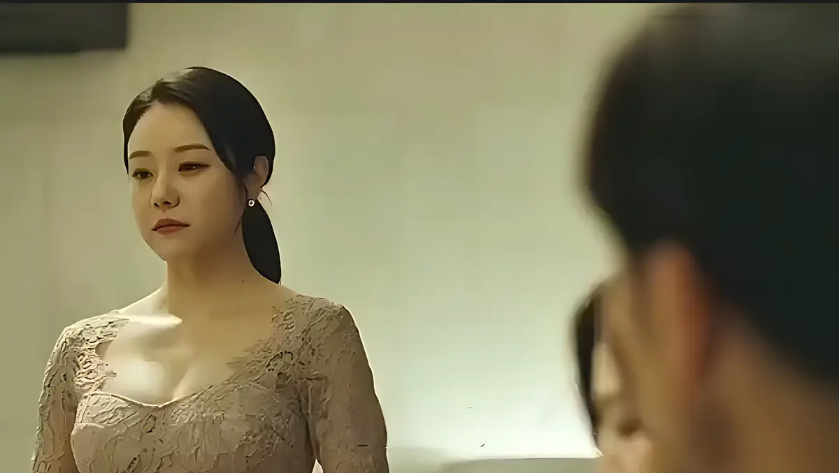 1080P韩国伦理剧《漂亮的保姆》无删减全集在线观看-家庭伦理剧情片漂亮的保姆禁忌之恋-达达影院免费无广告正片