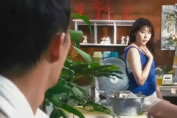 韩国喜剧片《挑战赛游戏》高清免费在线观看 - 电影《挑战赛游戏》高清完整版无广告 - VS影院《挑战赛游戏》无广告观看